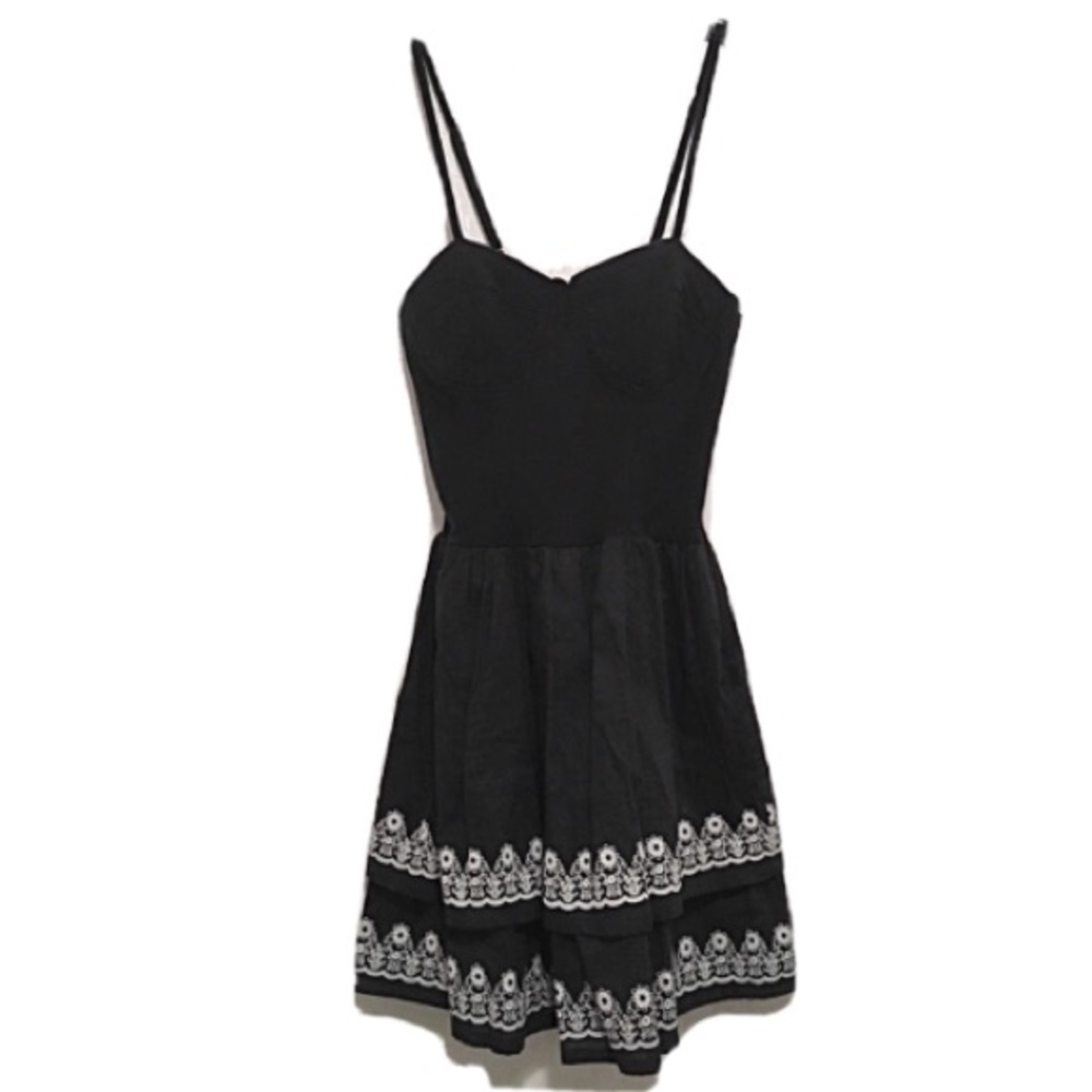 Olsenboye | Black Floral Dress 👗